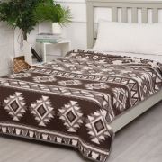 Одеяло байковое 140*205 - Орнамент с зигзагом (шоколадный) в канте