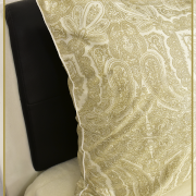 На молнии Вензель бежевый с кантом